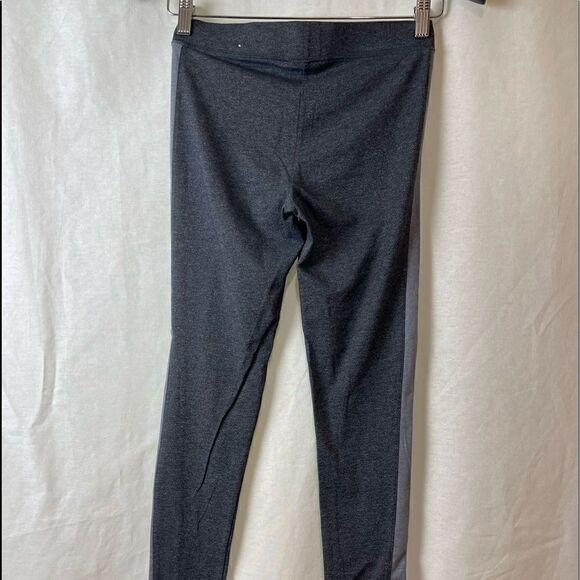 Victoria’s secrets pink leggings - Picture 9 of 9